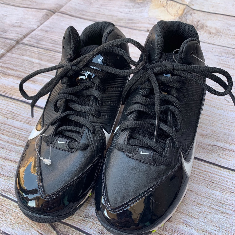 Boys Nike Football cleats SZ 1.5